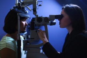 חשיבות בדיקות להערכת שדה ראיה אחת לחצי שנה בחולים בסיכון גבוה עם לחץ תוך עיני מוגבר (J Glaucoma)