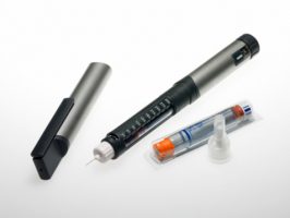 השוואת היעילות והסבילות של טרגלודק לעומת תכשירי אינסולין ארוך-טווח אחרים בחולים עם סוכרת מסוג 1 או מסוג 2 (Clin Ther)