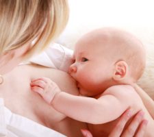 עדויות חדשות תומכות בנוכחות נוגדנים כנגד נגיף הקורונה בחלב אם (BMC Pregnancy Childbirth)