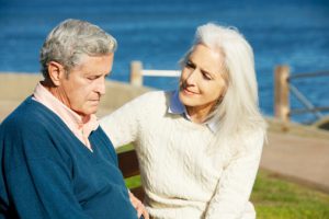 שיחות טלפון שבועיות מפחיתות דיכאון ובדידות בקשישים (Lancet Healthy Longevity)